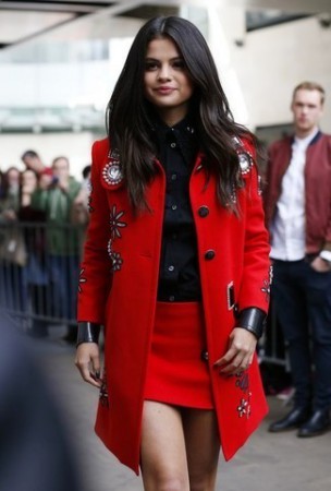 /products/abrigo-selena-gomez/