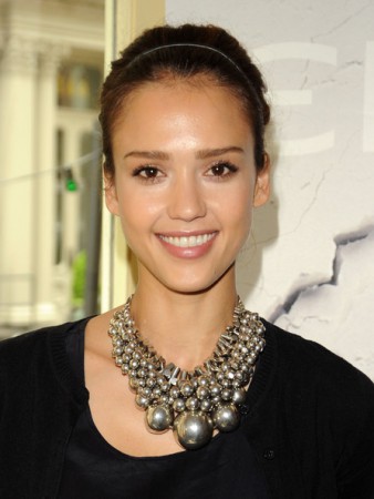 /products/collar-jessica-alba/